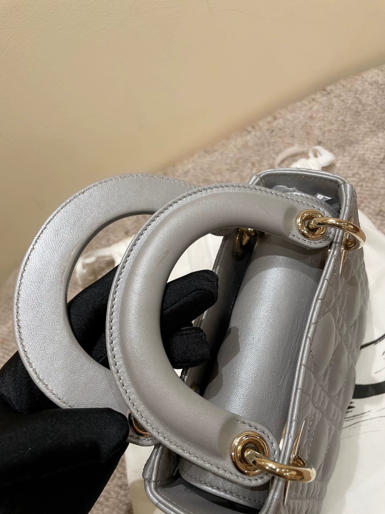 150626-bag-9 Dior three-panel pearlescent gray